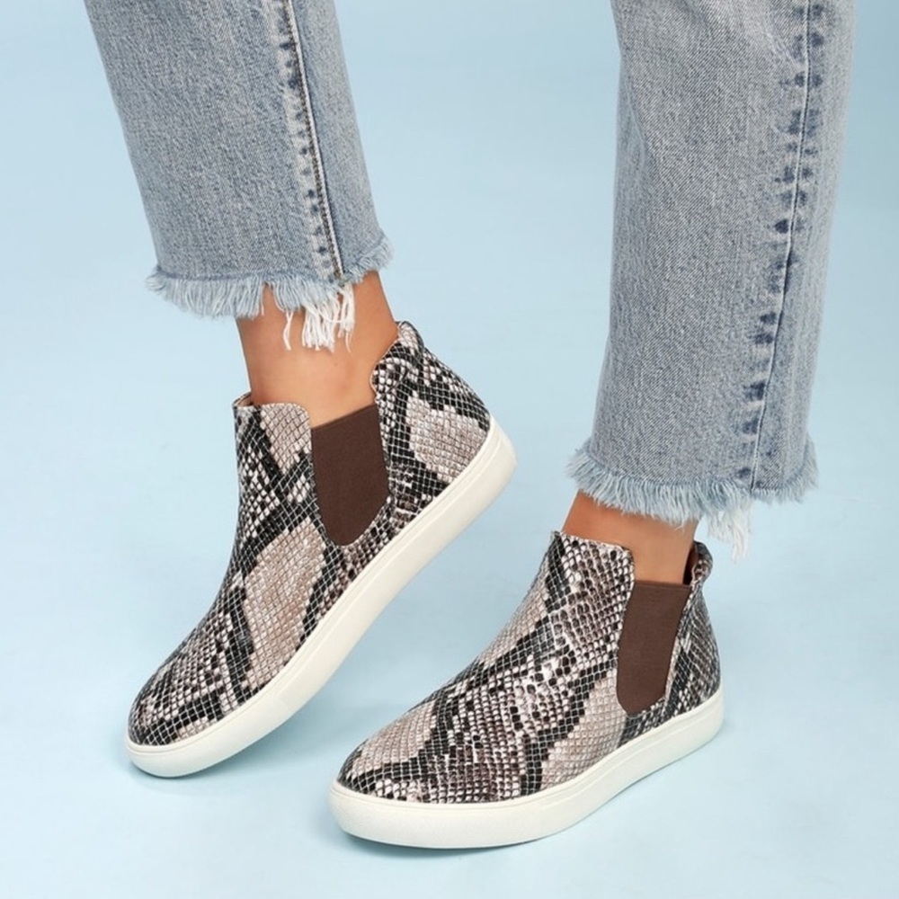 Coconuts by Matisse Women 9 Harlan Faux Snakeskin Slip On Sneaker Fun Flats